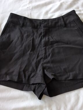 H&M Black High-Waist Tailored Shorts